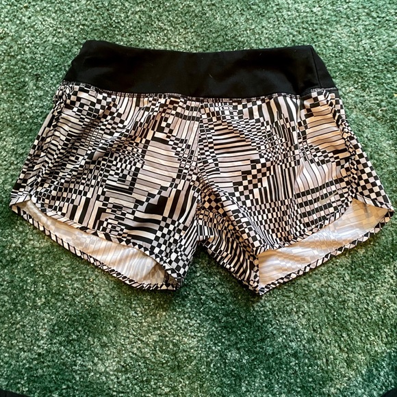 Nike shorts - Picture 1 of 2